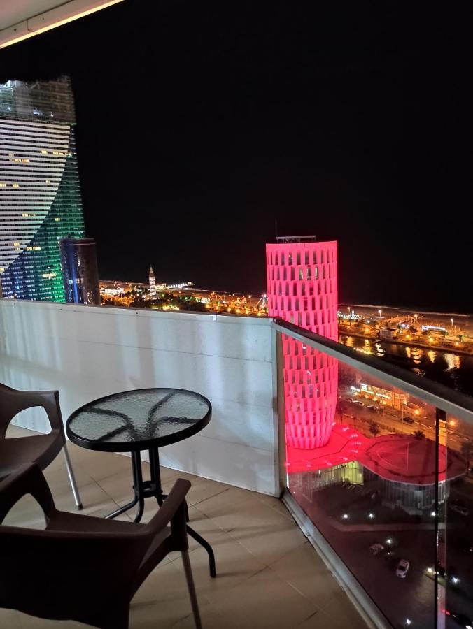 Апартамент С Видом На Море Batumi Kültér fotó