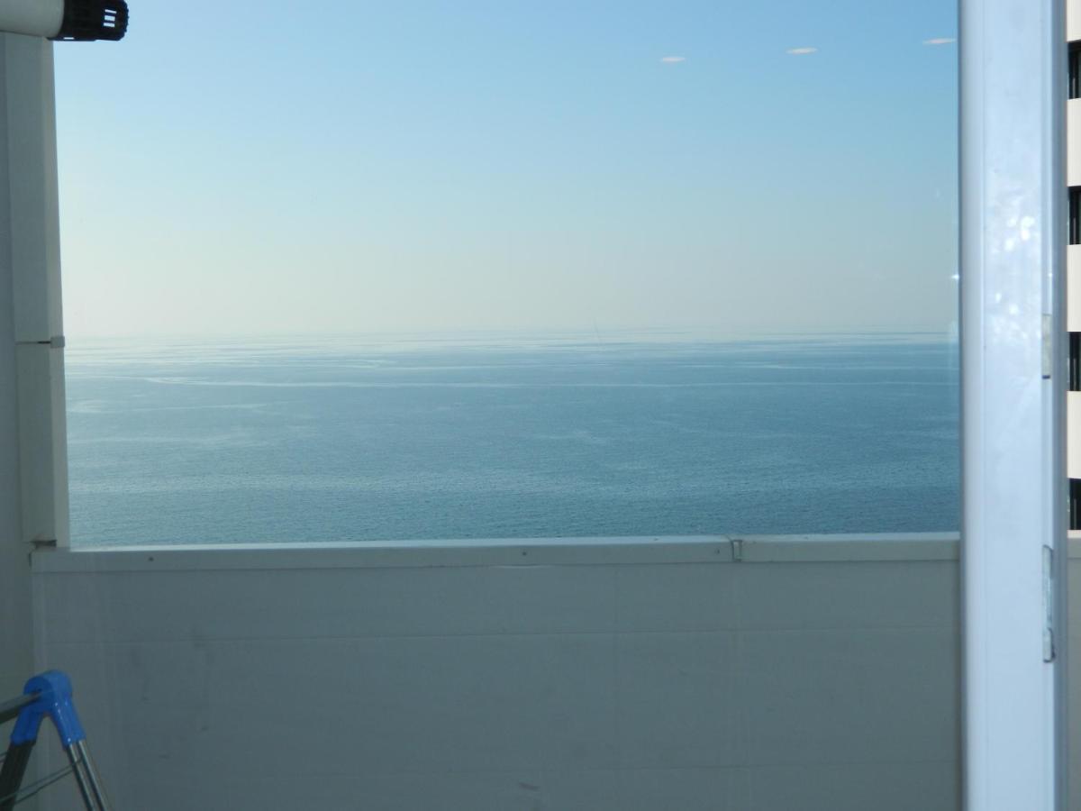 Апартамент С Видом На Море Batumi Kültér fotó